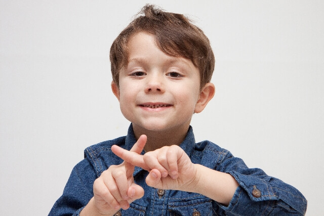 子供が食べるのが遅いのは病気 子供のご飯が遅い9つの理由と15の楽しい食事方法 Happines Family 子育て中のママ パパ 家族が幸せになるキャンプメディア